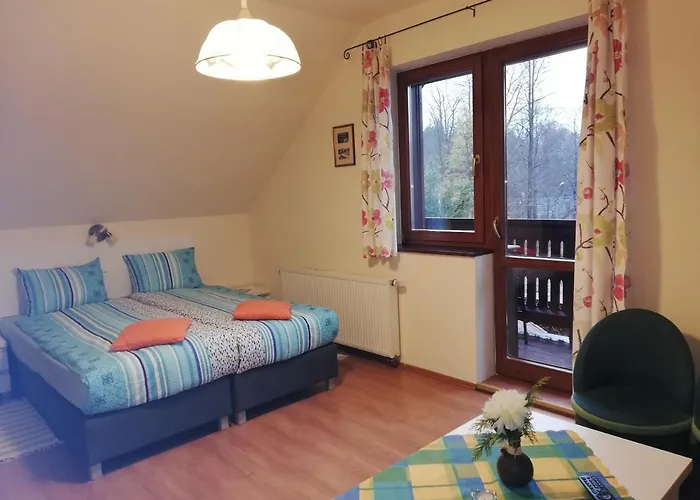 Storczyk Проживание в семье Шклярска-Поремба